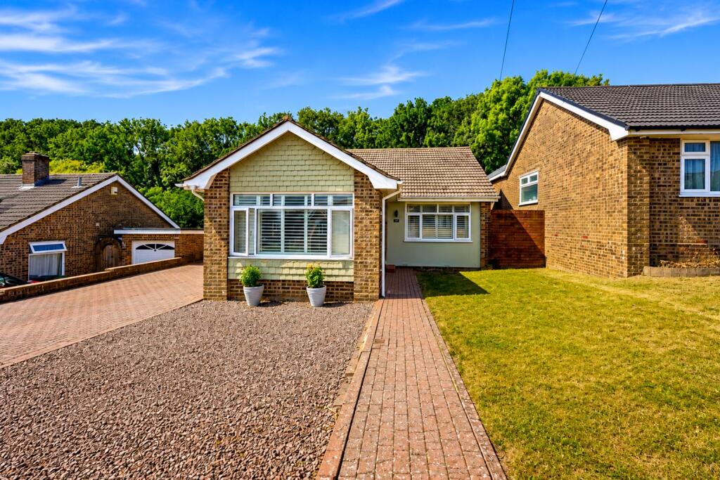 Hangleton Valley Drive, Hove, BN3 8EJ