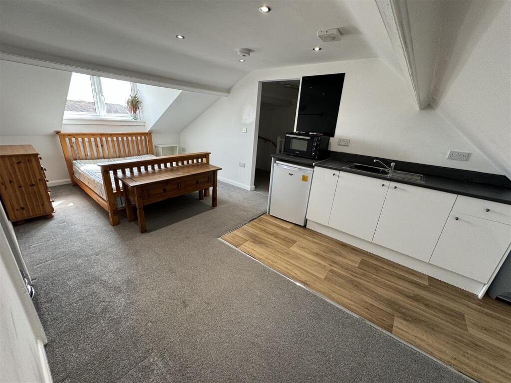 Main image of property: Main Ridge West, Boston