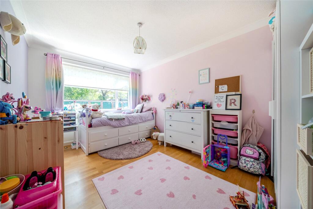 Oaklands Road, Bromley - More