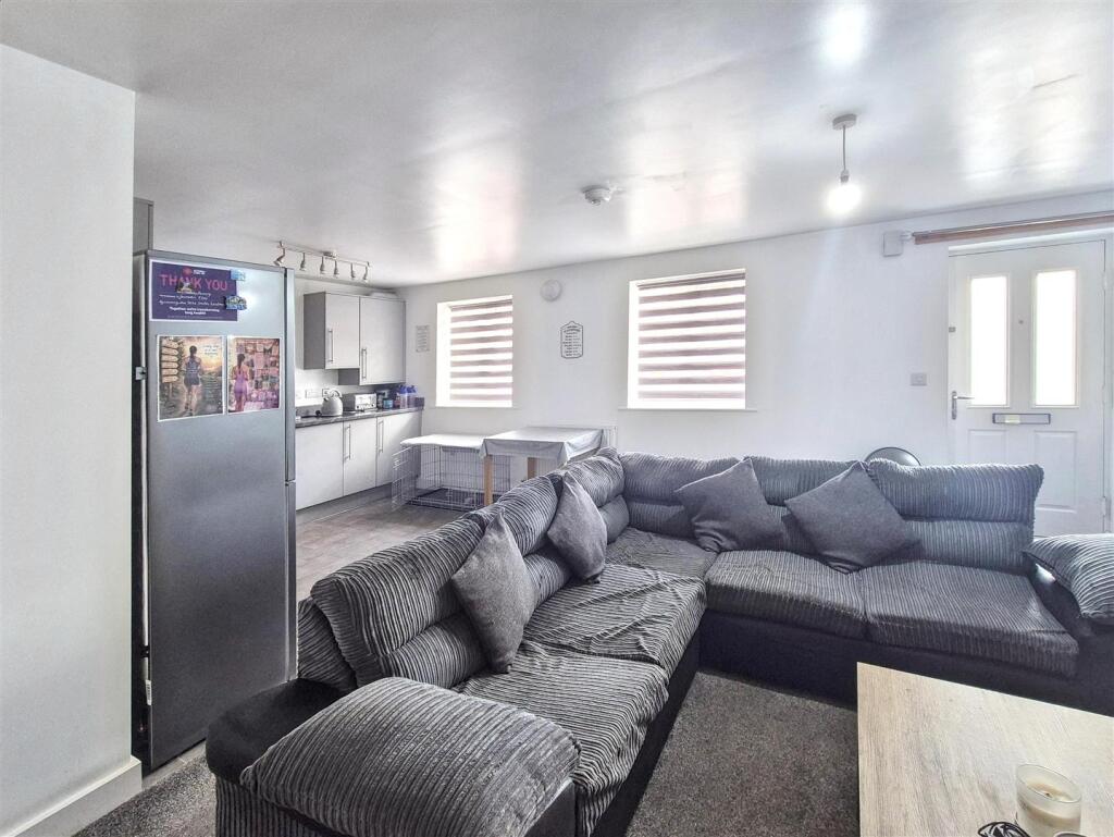Apartment in Shrewsbury - View 4