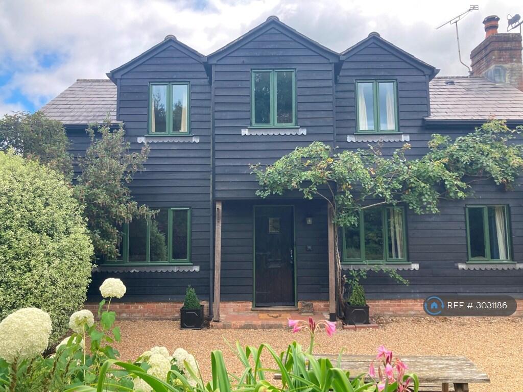 House in Uckfield, Splaynes Green, Fletching - More
