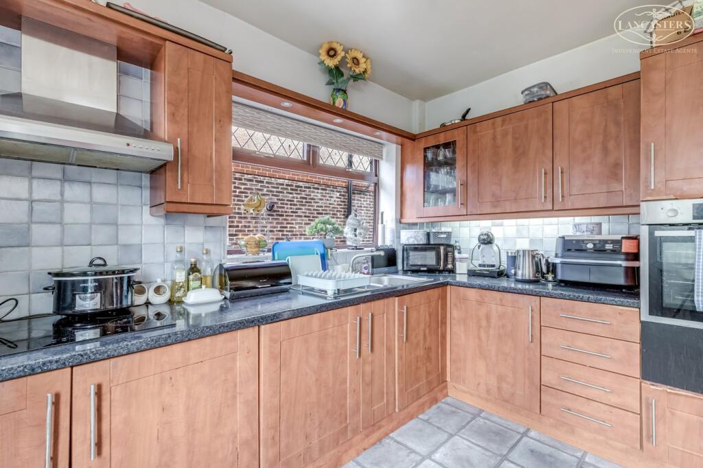 Hilton Avenue, Horwich, Bolton, BL6 photo 5