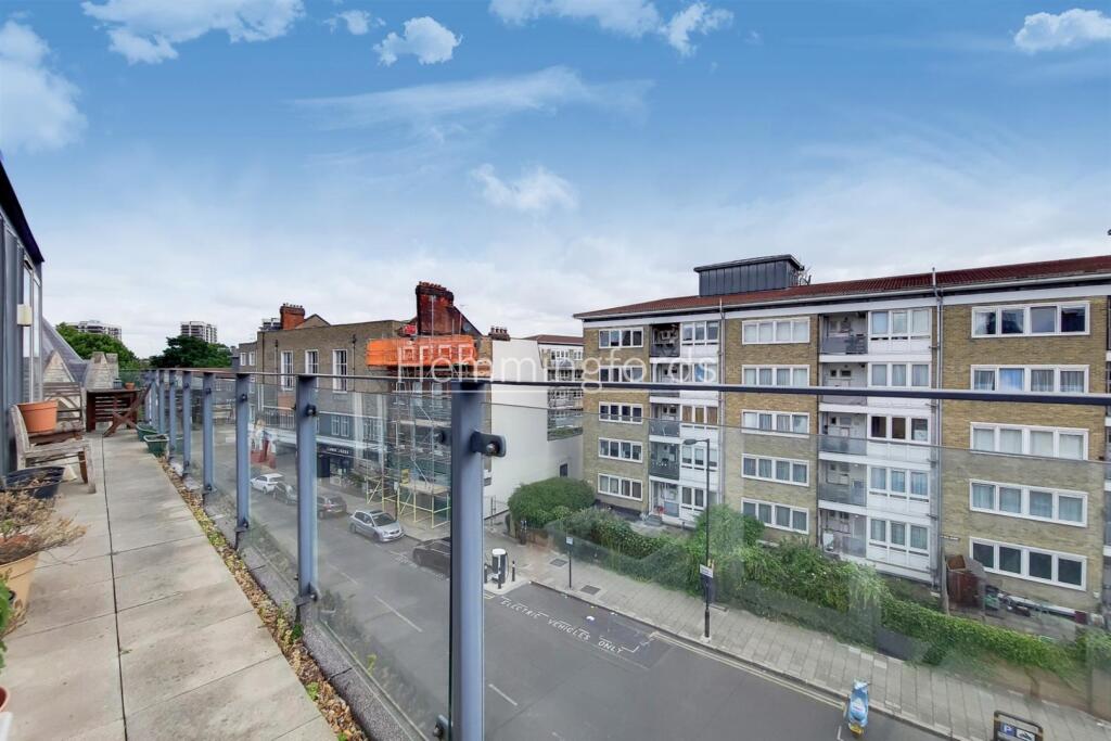 Apartment in London - View 2