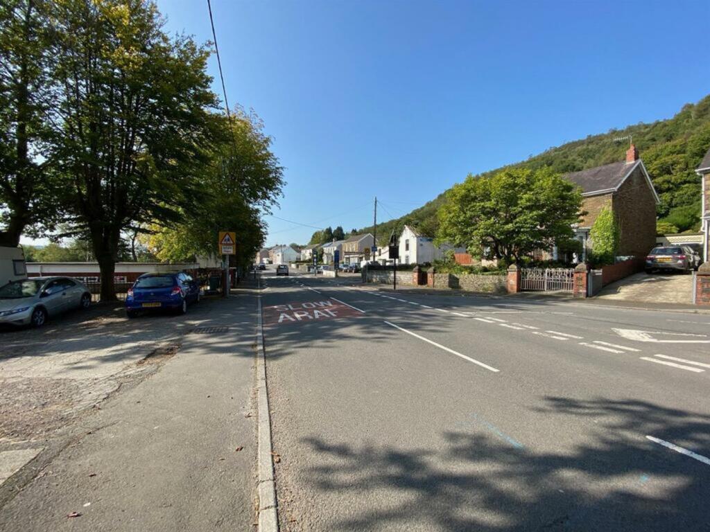 New Road, Ynysmeudwy, SA8 - More