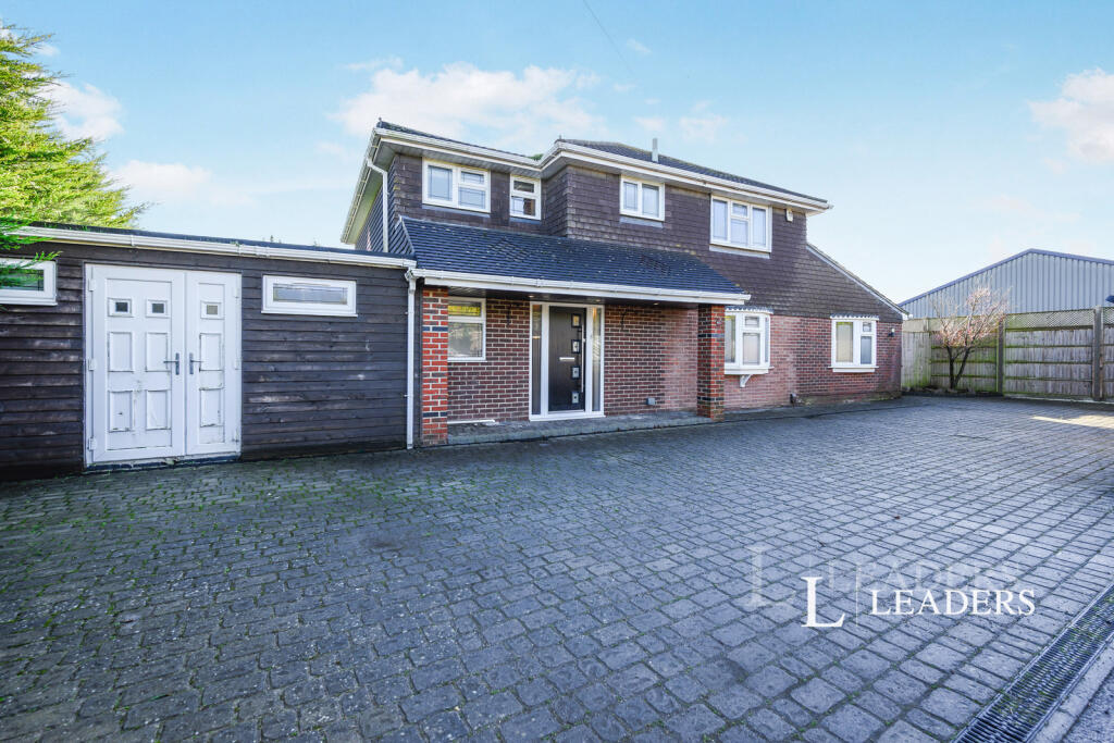 Main image of property: Titchfield Road, Stubbington, Fareham, PO14