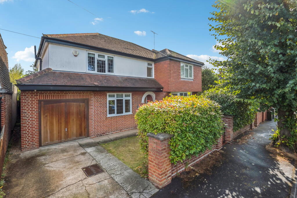 4-bed detached on Cedars Avenue, Rickmansworth, WD3, £1,250,000