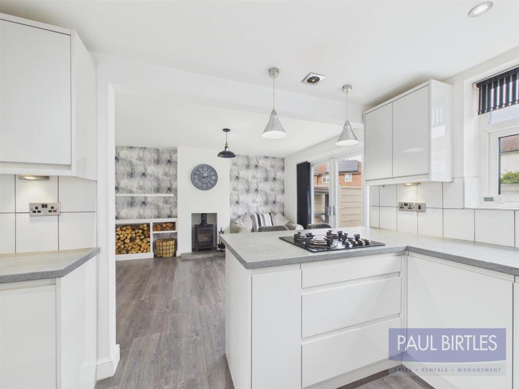House in Trafford, Woodsend - View 3