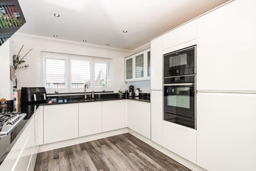 Apartment in Worthing, Durrington - View 3