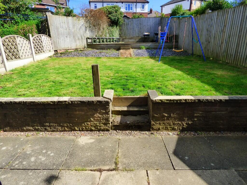Leeds & Bradford Road, Leeds, West Yorkshire, LS13 photo 4