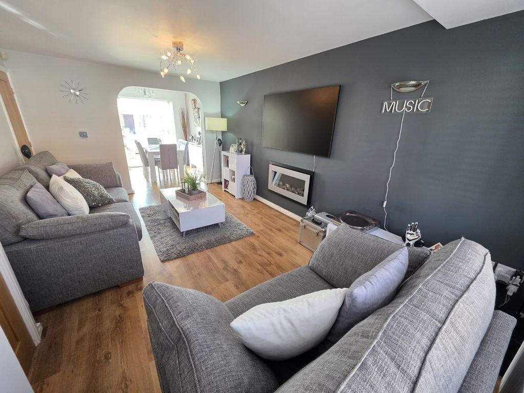 Longhirst Drive, Cramlington photo 2
