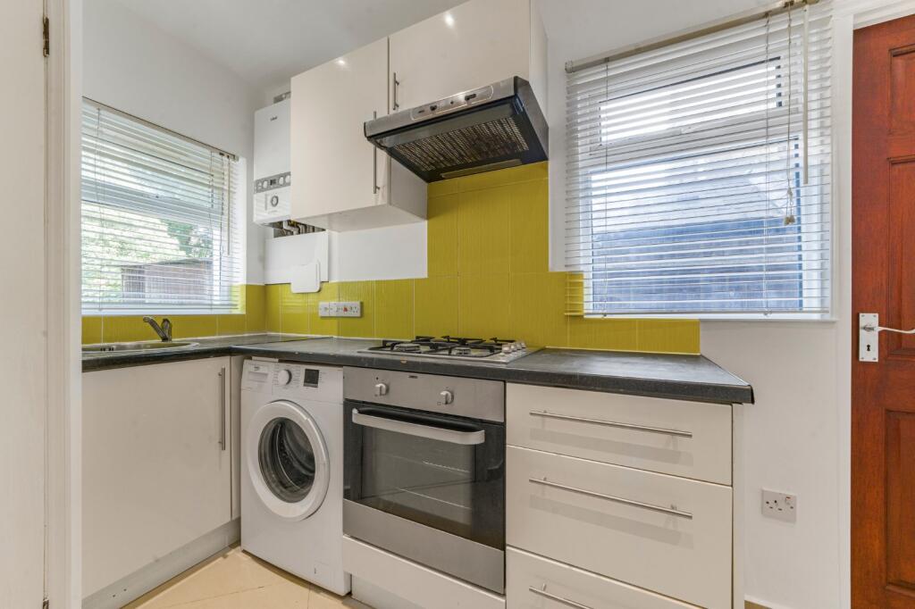 Apartment in London, Kilburn - View 4