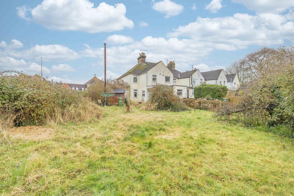 Front Brents, Faversham, Kent, ME13 photo 2