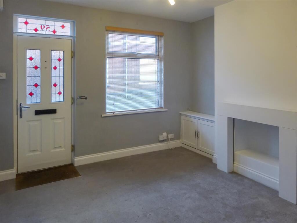 House in Kettering, Avondale - View 4