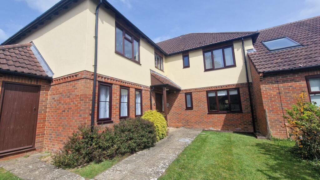 Main image of property: Biscoe Court, Wheatley, OX33