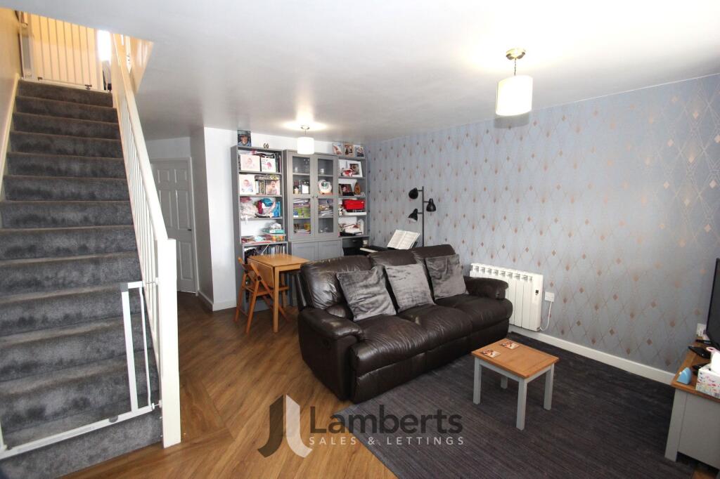 Additional image 3 of High Street, Studley, B80