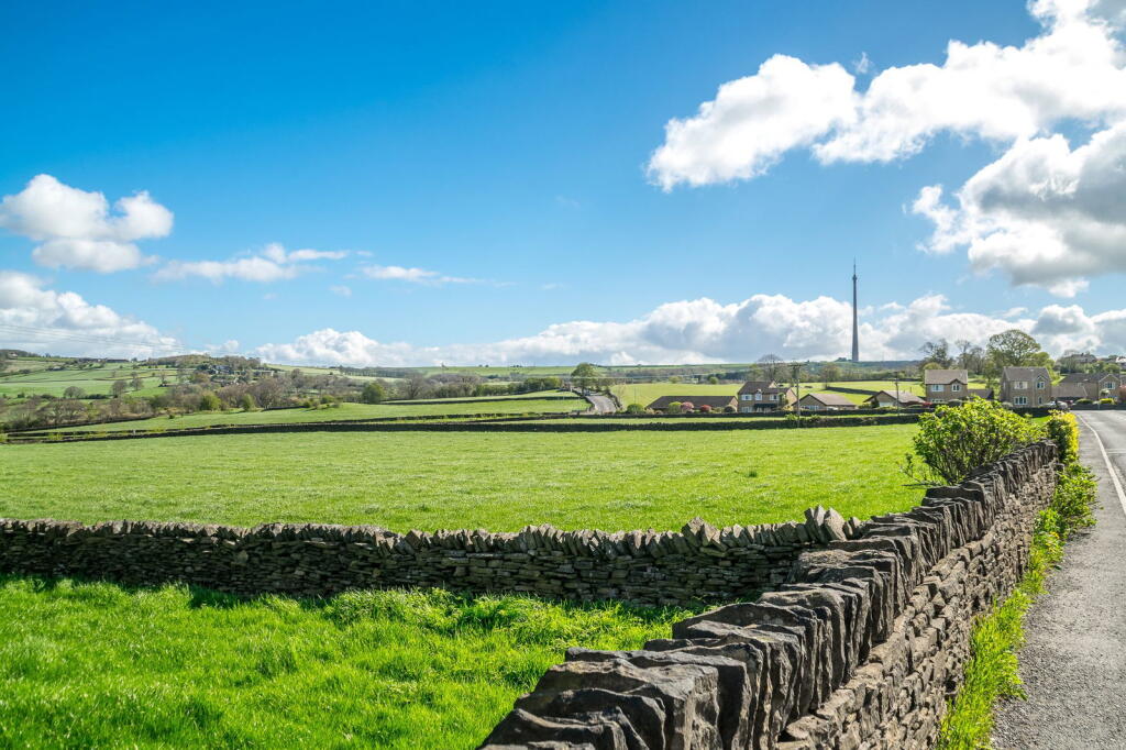 Farm Field View, Moor Lane, Highburton, HD8 photo 3