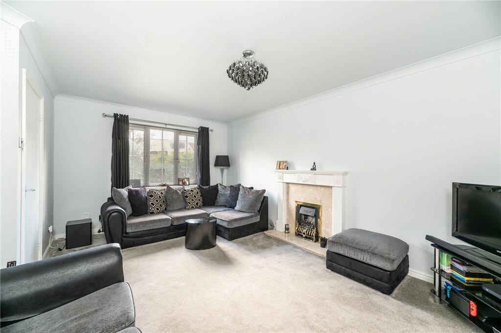 Hawthorne Drive, Gildersome, Morley, Leeds, LS27 - View 3