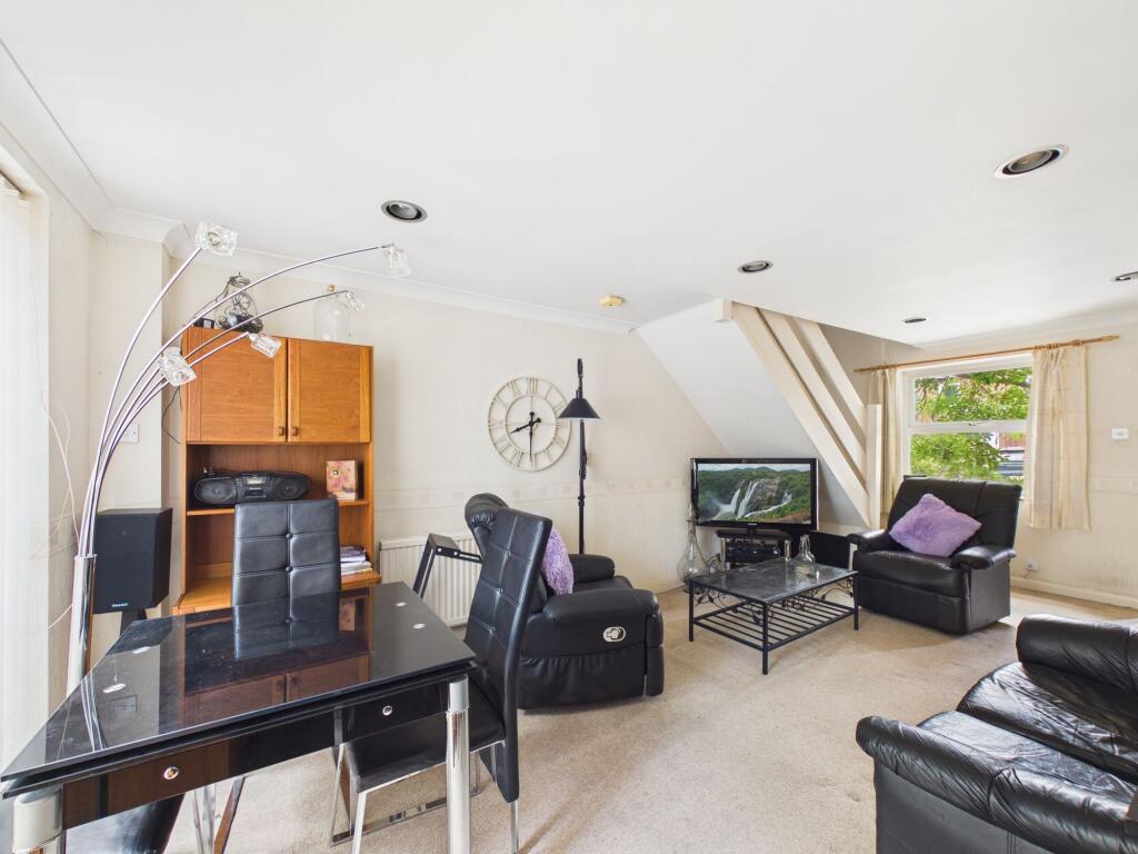 Chilcombe Way, Lower Earley, RG6 - View 5