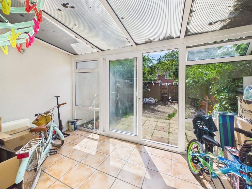 House in Cheltenham, Ewens Farm, Fairview - View 5