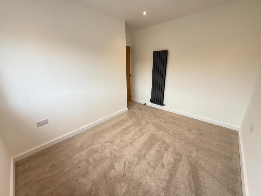 Apartment in Luton - More