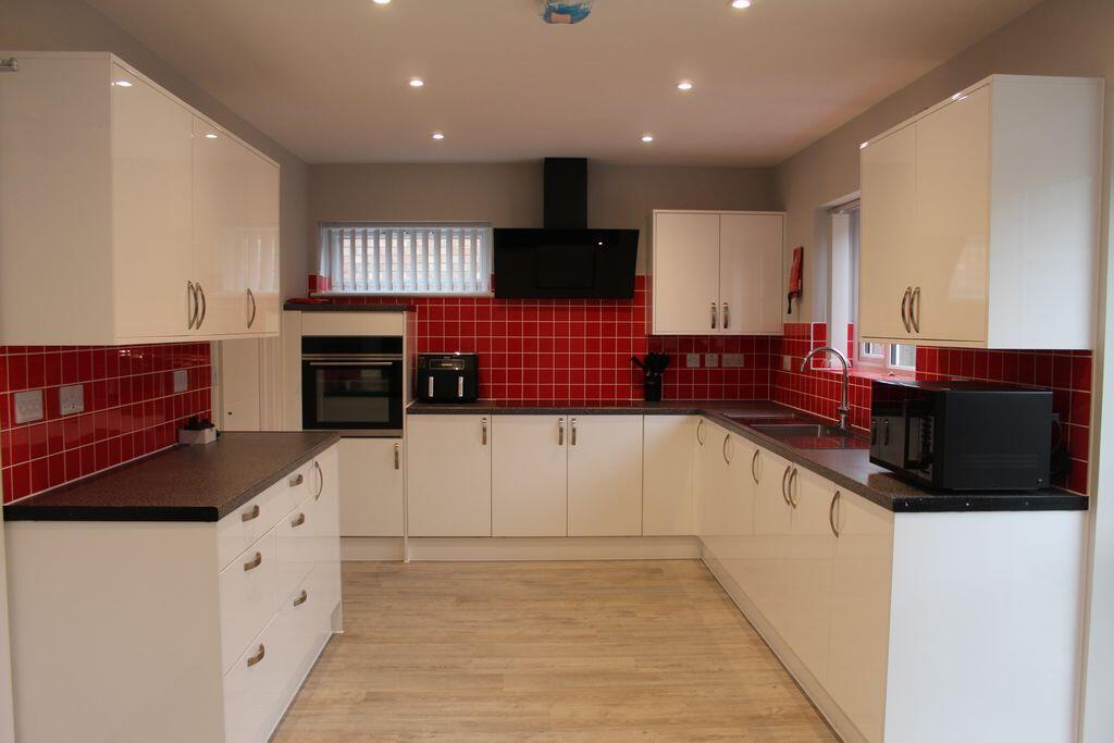 Main image of property: En-Suite Room- Bills Included