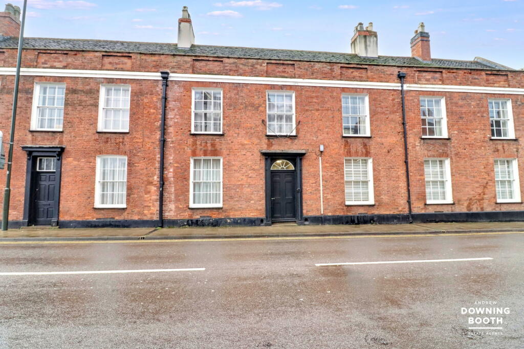Main image of property: Bower House, Beatrice Court, Lichfield, WS13 6UF - City Centre Apartment With Parking