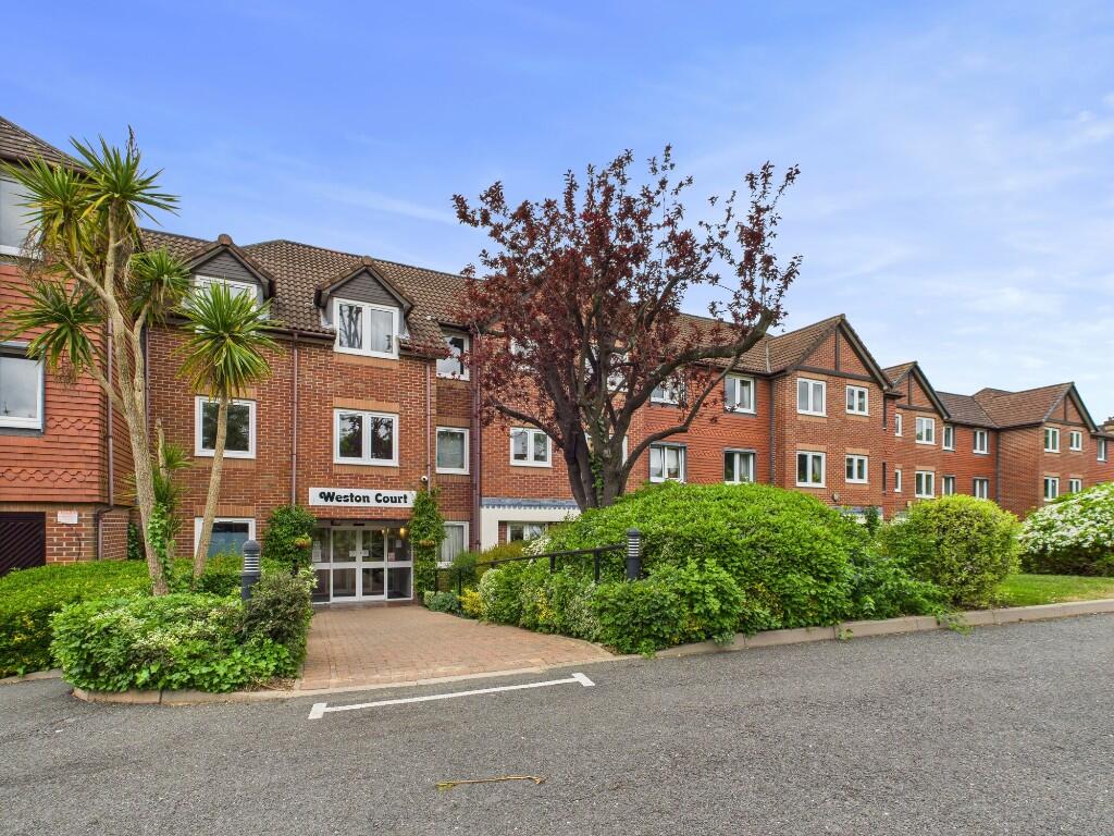Main image of property: Farnham Close, London, N20