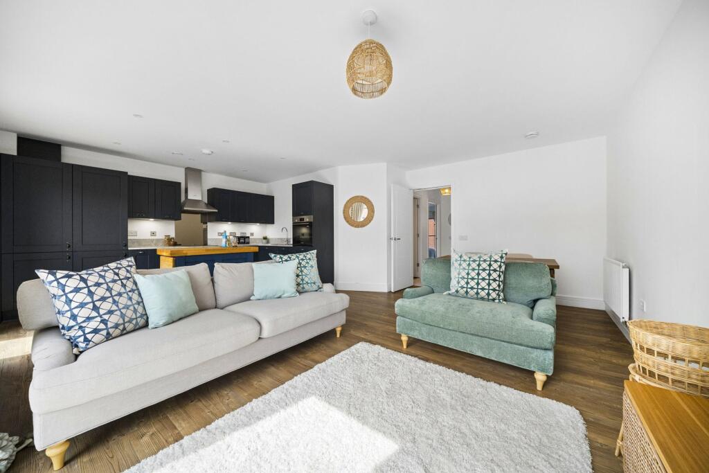 2, Geissler Drive, Leith, Edinburgh photo 4