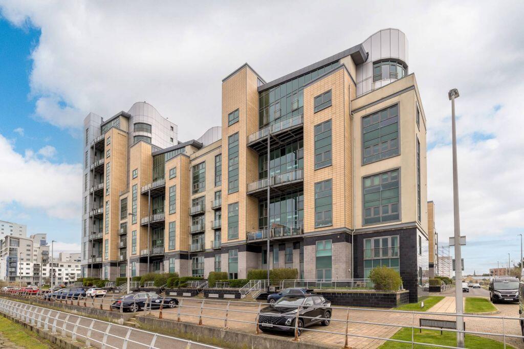 Main image of property: 1/15 Western Harbour Breakwater, Edinburgh, EH6 6PA