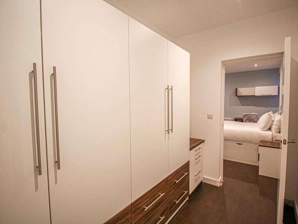 Apartment in Leeds - More