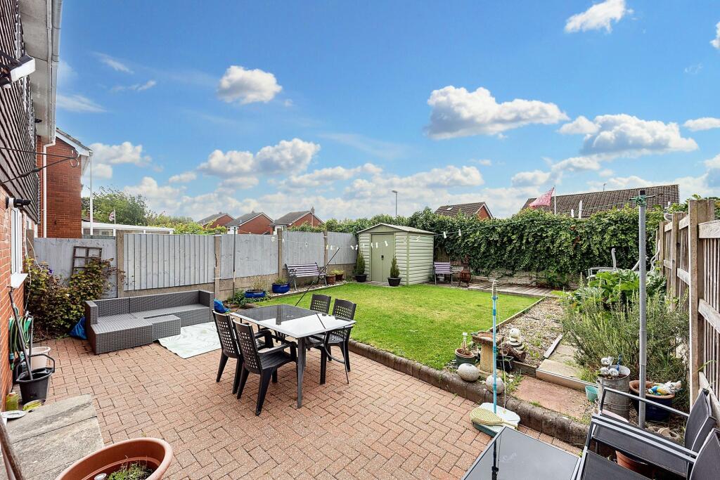 Calverley Close, Brookvale, WA7 photo 2