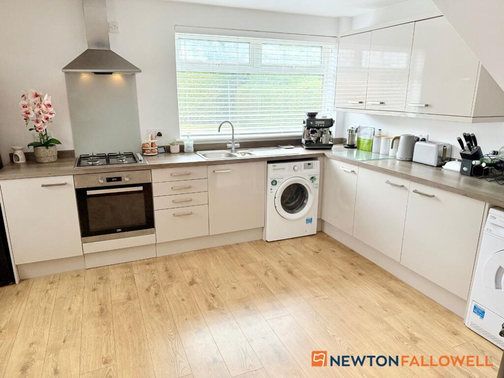 Braemer Road, Collingham, NG23 photo 4