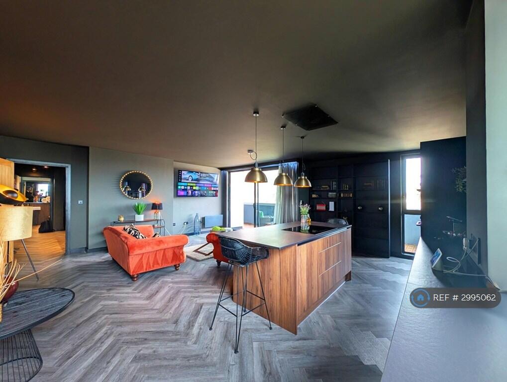 Main image of property: Crown St, Leeds, LS2