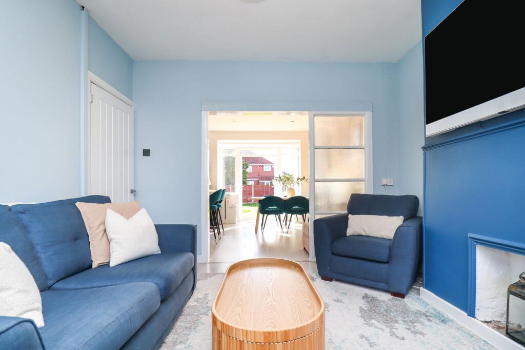 House in Warrington, Whittle Hall, Great Sankey - More