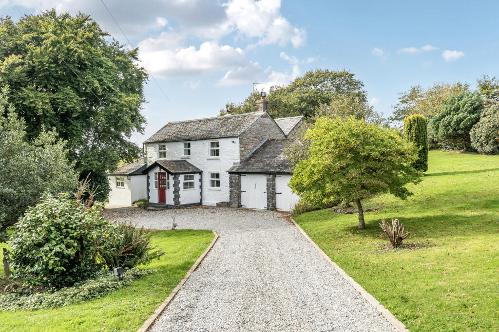 Main image of property: Menheniot, Liskeard