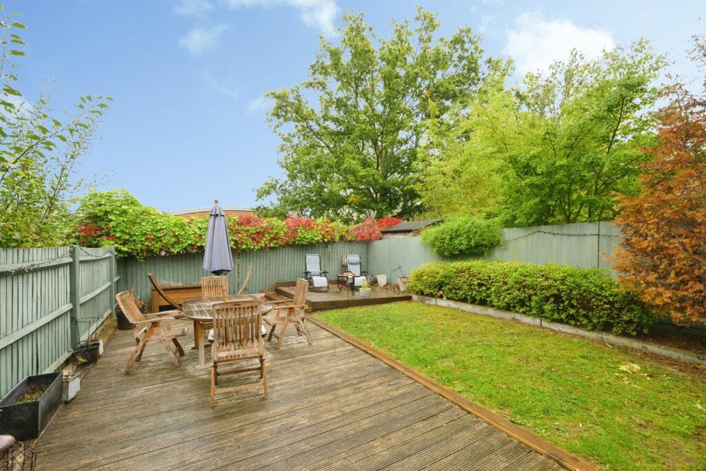 House in Reigate and Banstead, Surrey - More