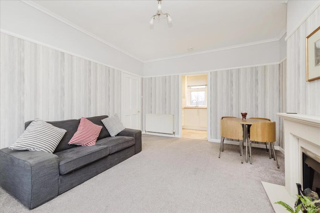 95 Redford Road, Edinburgh, EH13 photo 3