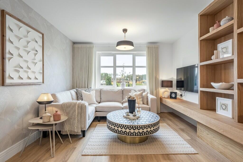 Market Road, Kirkintilloch, Glasgow, G66 3JL - More