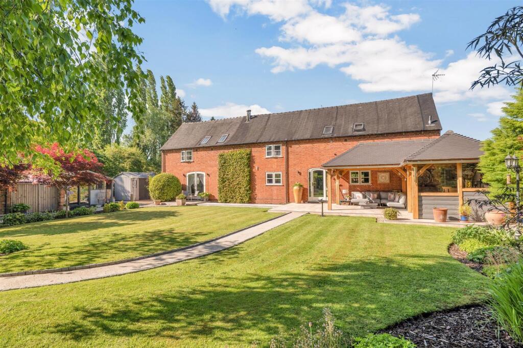 3-bed house on The Coach House, Mill Lane, Draycott in the Clay, DE6, £800,000