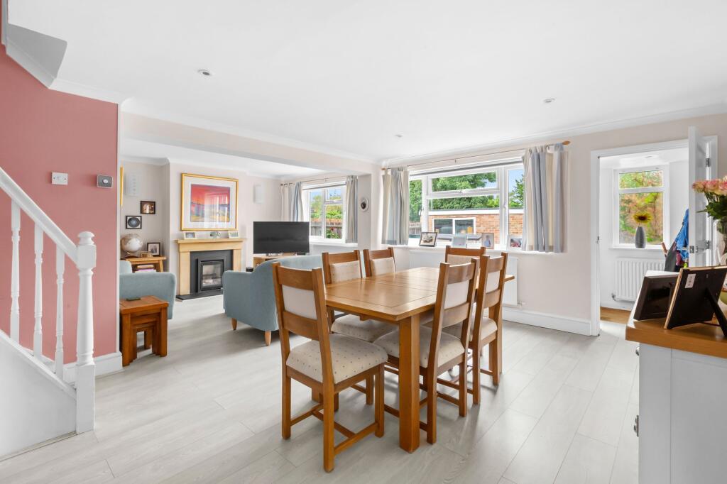 House in Hemel Hempstead - More