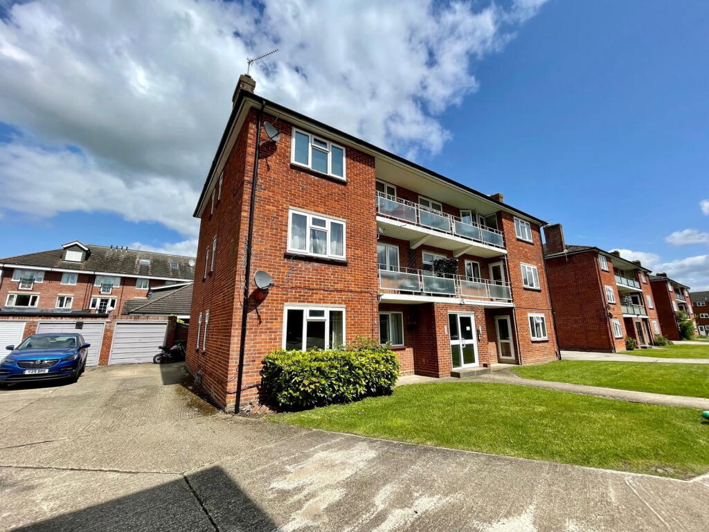 Main image of property: Wentworth Court, Stroud Green, Newbury, RG14 7JB