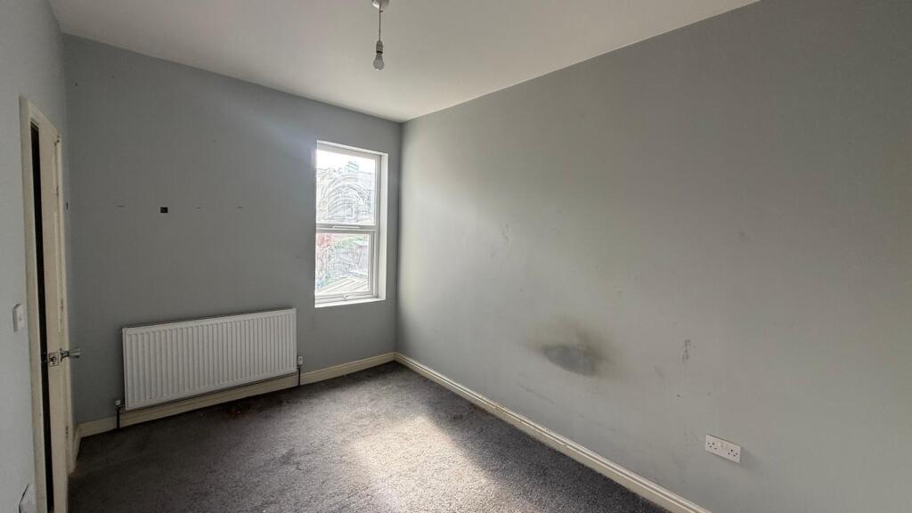 House in Wolverhampton, West Midlands - View 4