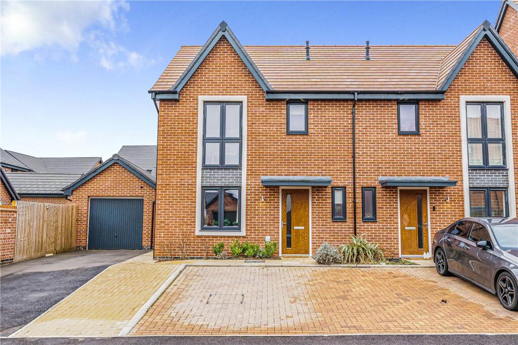 Main image of property: Fearnley Close, Glebe Farm, Milton Keynes, MK17