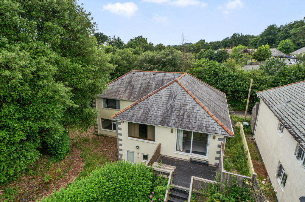 6-bed detached on Drakewalls, Gunnislake, Cornwall, £450,000