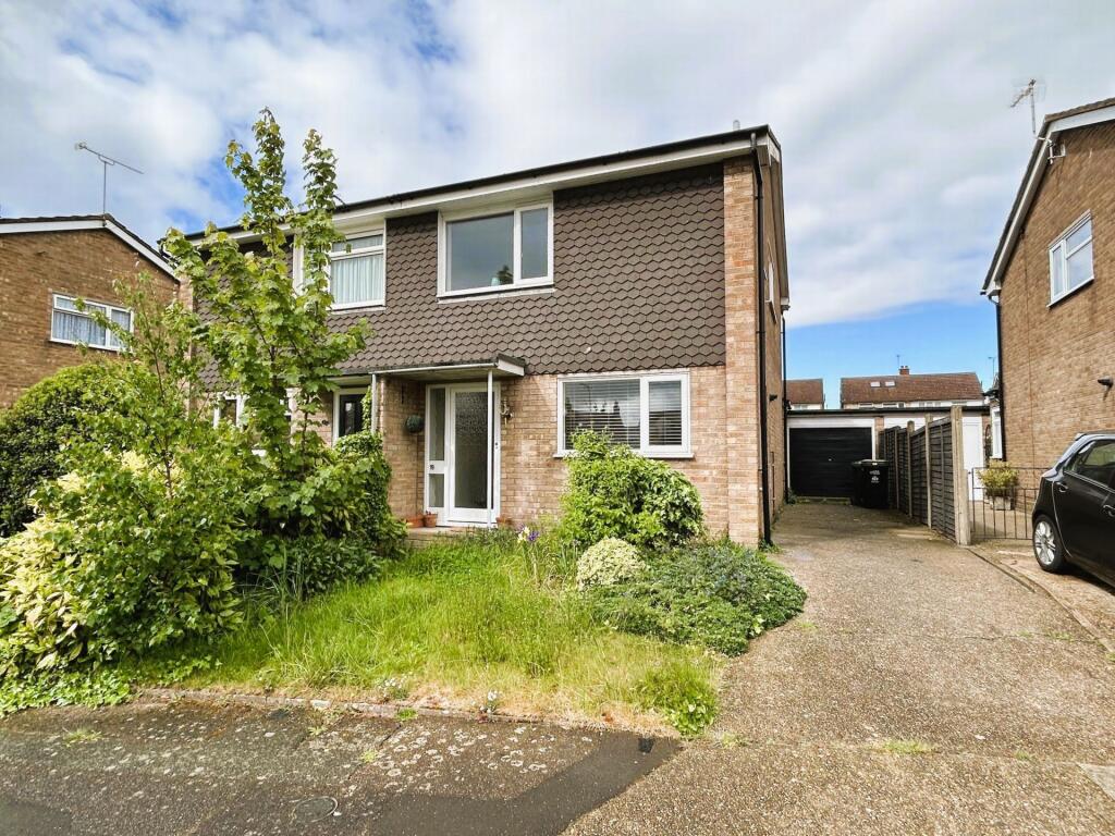 Main image of property: Starfield Close, Ipswich, IP4