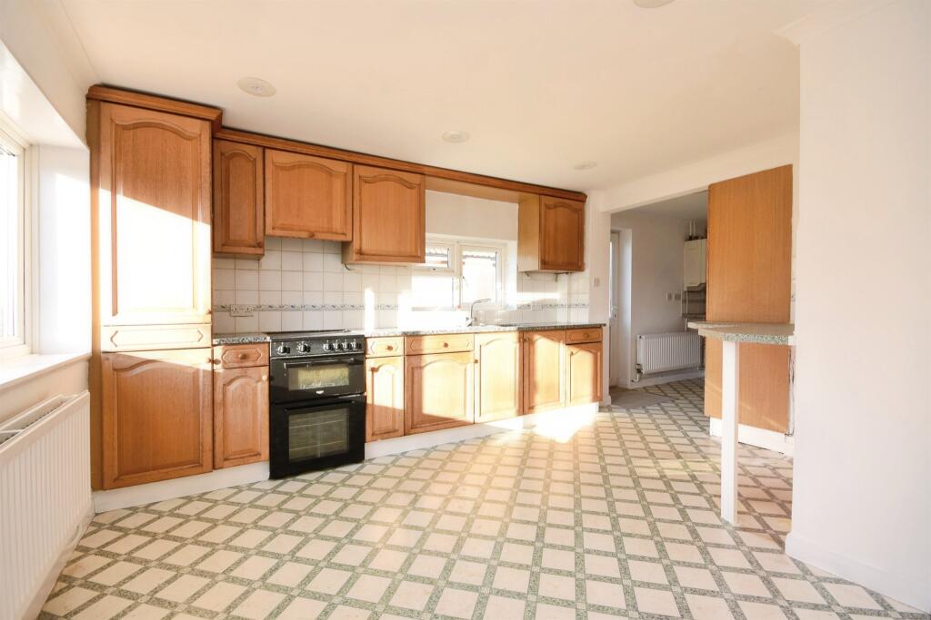 Pretoria Road, Halstead photo 3