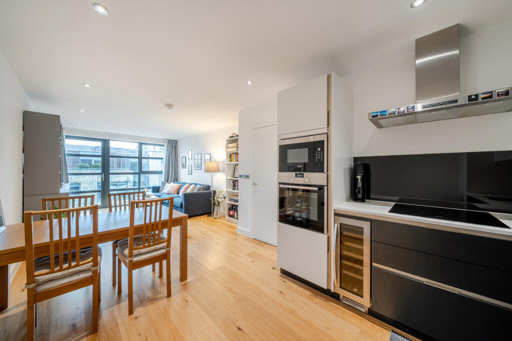 Main image of property: Pages Walk, London