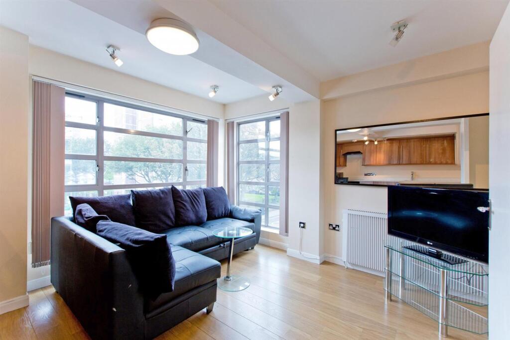 Apartment in London, Shoreditch - View 2