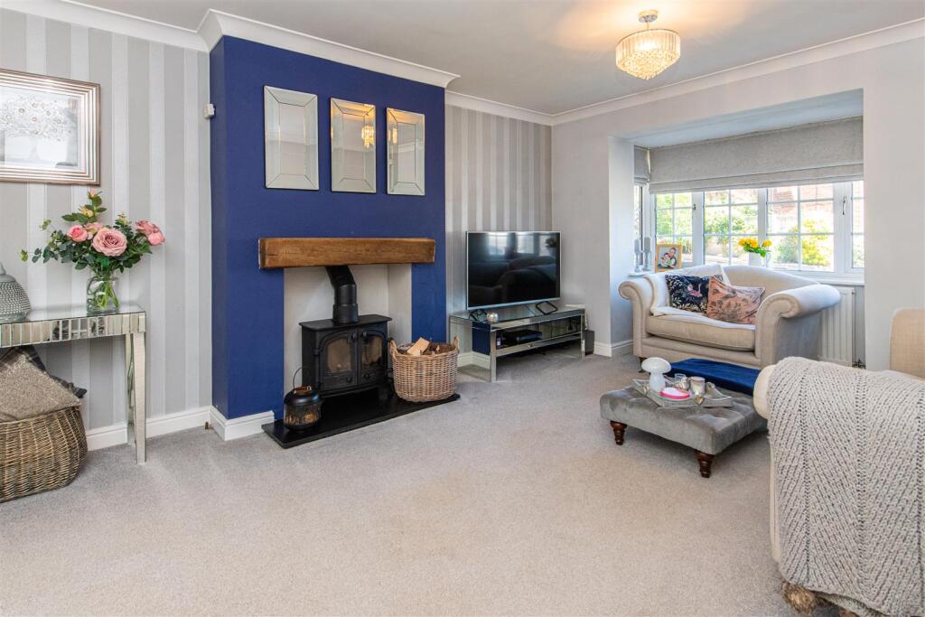 House in Kettering, Brambleside - View 3