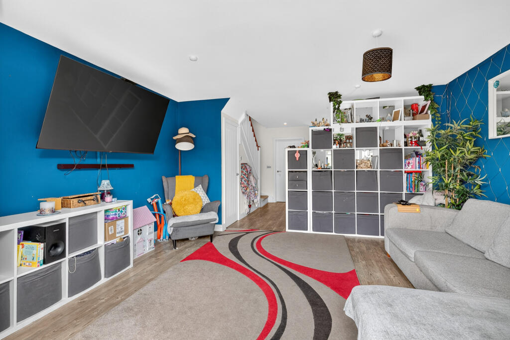 House in Wokingham - View 5
